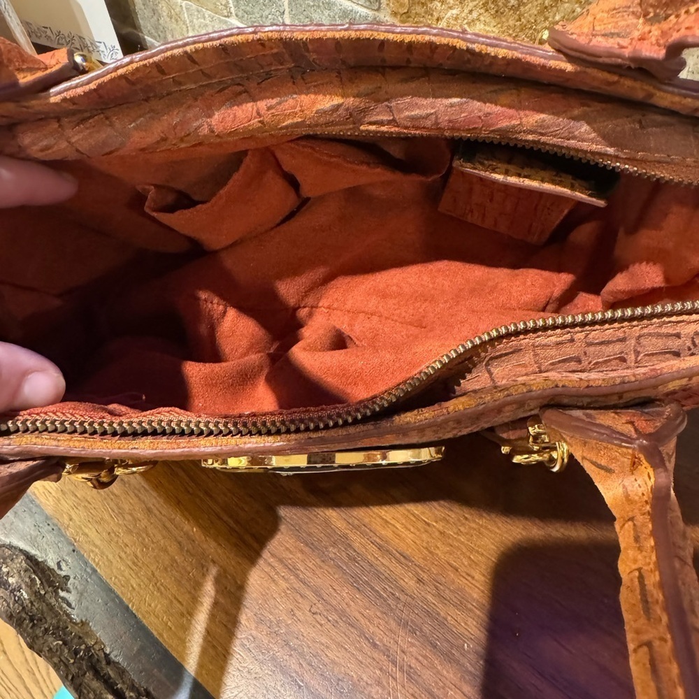 Debbie Brooks Elegant Crocodile-Embossed Orange Handbag with Magnafab included - Picture 13 of 17